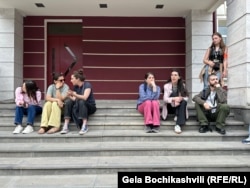 ჟურნალისტები იუსტიციის უმაღლესი საბჭოსთან