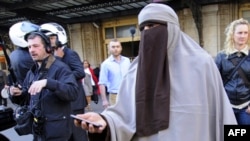 Prospective French presidential candidate Kenza Drider says she has been wearing the niqab for 13 years.