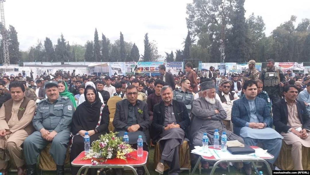 د مشاعرې ګډونوال 
