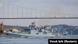 The Russian Navy's frigate Admiral Makarov sets sail in the Bosphorus on its way to the Mediterranean Sea on February 28.