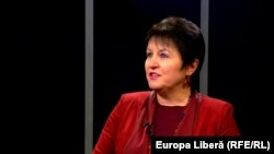 Ana Guțu, secretar de stat din cadrul Departamentului pentru Relația cu Republica Moldova din guvernul României, în studioul Europei Libere. 