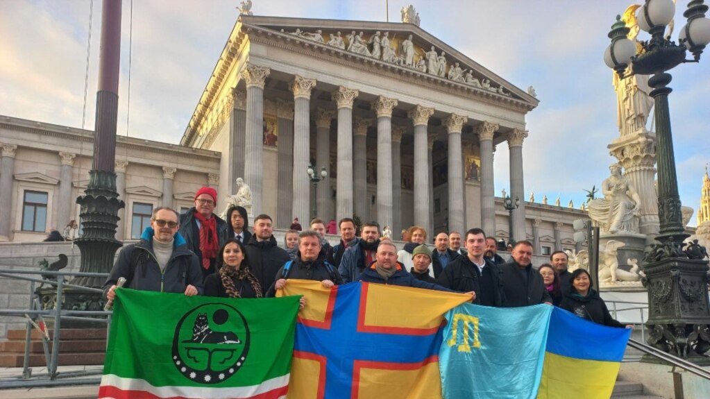 Участники 14-го "Форума народов постРоссии"