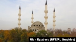 Центральная мечеть в Бишкеке.