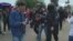 Как полиция в России задерживает протестующих (видео)