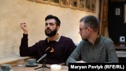 Француз Ніколя Амбер і нідерландець Дан Одінот вивчають українську мову і ведуть блог із її популяризації