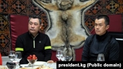 Президент Садыр Жапаров менен кытай-канадалык ишкер Чанпэн Чжао. 8-февраль, 2026-жыл.