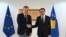 I dërguari i Bashkimit Evropian për dialogun mes Kosovës dhe Serbisë, Peter Sorensen, takohet me kryeministrin në detyrë, Albin Kurti, në Prishtinë, 24 korrik.