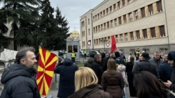 Собранието под работничка блокада