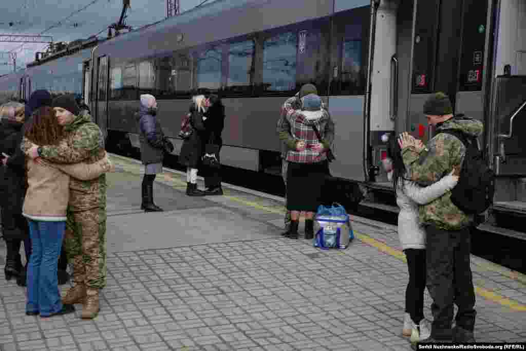 Останніми місяцями російській війська почали активно атакувати залізничну інфраструктуру України як у прифронтових регіонах, так і в глибокому тилу