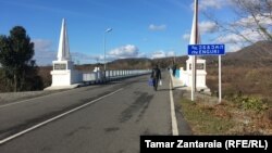 20 лет передвижение по Ингурскому мосту между Грузией и Абхазией осуществлялось по накатанной схеме