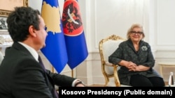Presidentja e porsazgjedhur e Kosovës, Justina Shiroka Pula, e pret në takim në zyrën presidenciale kryeministrin Albin Kurti, i cili e kishte propozuar atë për kreun e shtetit, në Prishtinë, Kosovë, 8 tetor 2026.