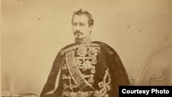 Colonelul Cuza, pârcălab de Galați în 1857, a protestat față de falsificarea alegerilor pentru Adunarea Ad-Hoc. A devenit cunoscut ca unionist. Caimacamul Nicolae Vogoride, la ordinele Înaltei Porți, falsificase listele. Complotul a fost demascat de soția sa, Ecaterina Conachi.