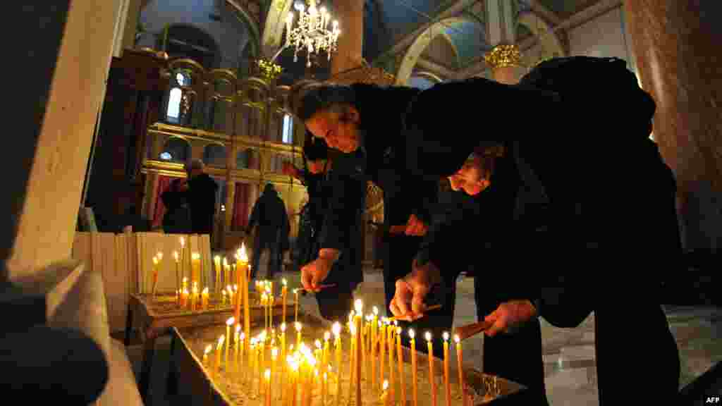 Bosnia-Herţegovina - Sr&acirc;bi ortodocşi la slujba de Crăciun, Sarajevo, 7 ianuarie 2013