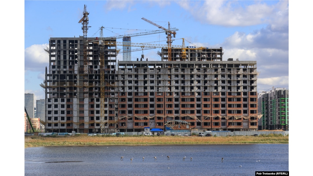 Жағажайдағы жетілген әйелдердің XXX видеосы