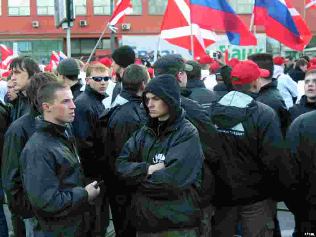 Митинг на проспекте Сахарова. Народные дружинники "Наших".