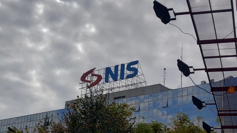 Rusët pajtohen për shitjen e aksioneve të tyre në NIS
