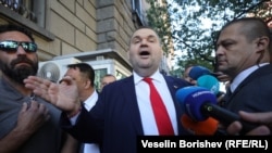 Защо все Пеевски?