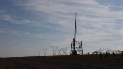 Șantier de construcție pe linia electrică de înaltă tensiune Vulcănești-Chișinău la 11 martie 2025. Potrivit planului aprobat de Guvern, aceasta ar trebui să fie gata în decembrie. Tot până în decembrie, ar trebui să înceapă lucrările asupra liniei electrice Bălți-Suceava.