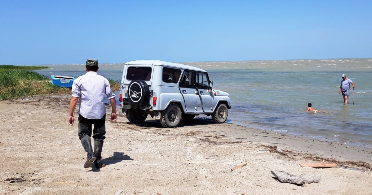 Мен әйелімнің анусына бөтелке тығып қойдым.