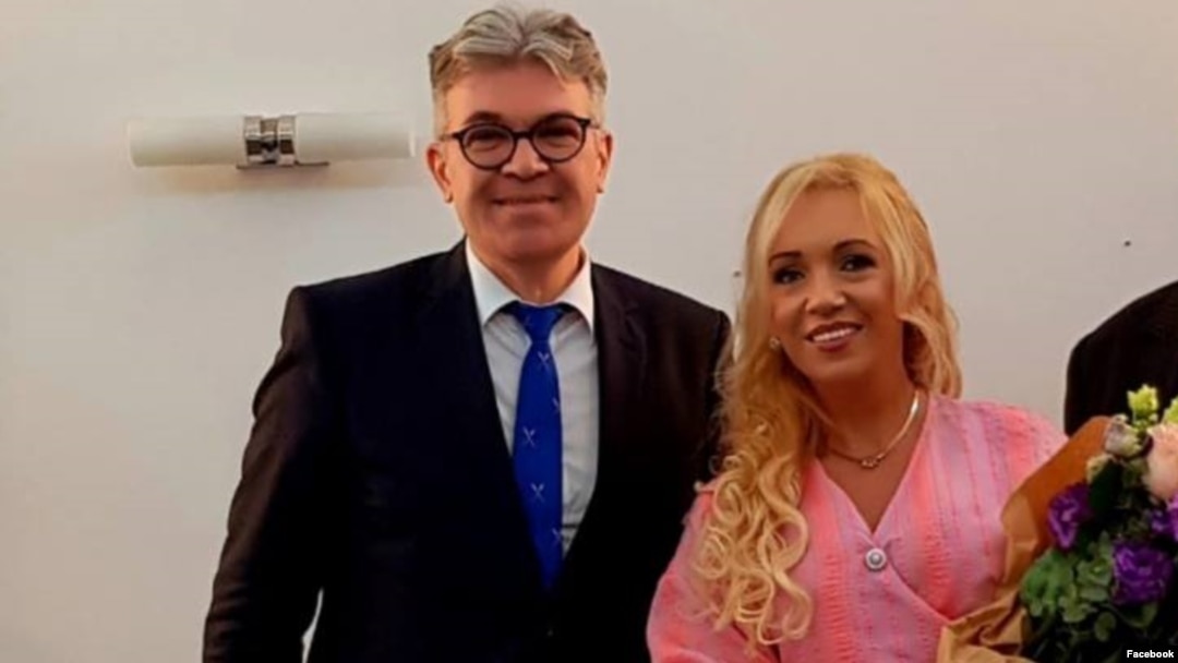 Judecătorul Ovidiu Galea și secretarul de stat Lilla Boglarka Debelka, fost șef al Departamentului pentru Românii de Pretutindeni 