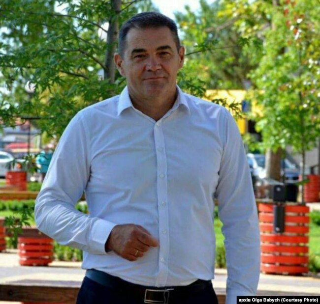 Мер Голої пристані Олександр Бабич утримувався в одній камері з іспанським волонтером Маріано, розповідає його дружина