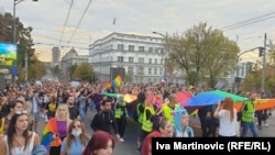 Učesnici Prajda u šetnji centralnim beogradskim ulicama