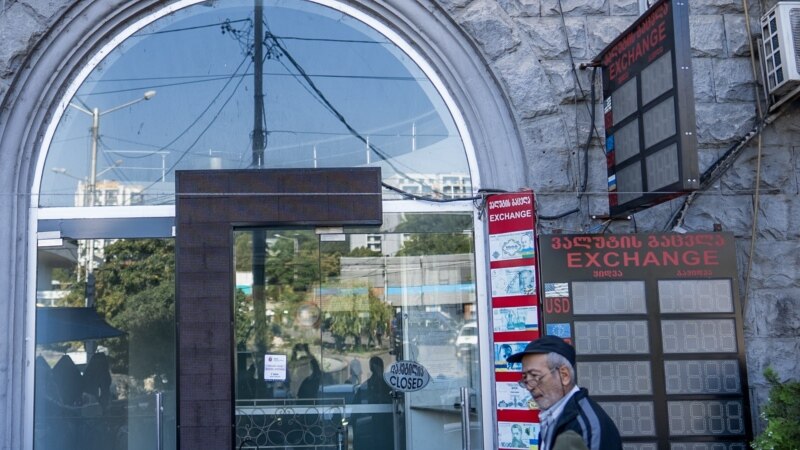 აზერბაიჯანიდან შემოჰქონდათ რუსული რუბლი - პროკურორი $665 მილიონის გათეთრებაზე