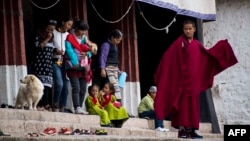Тибет аймағында жүрген жұрт. 