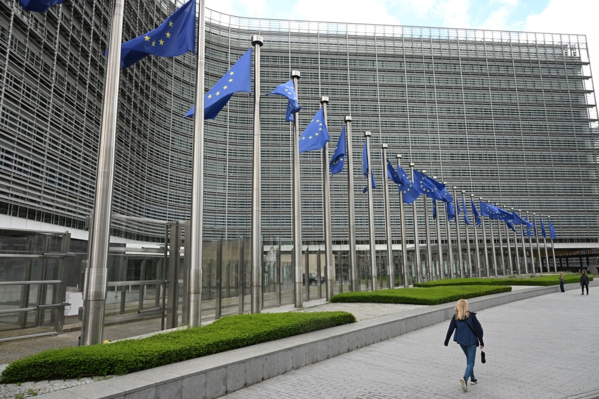 Єврокомісія вказує на затримку в реформуванні правоохоронної системи України – проєкт звіту