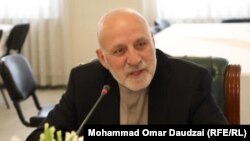 په پاکستان کې د افغانستان پخوانی سفیر محمد عمر داوودزی