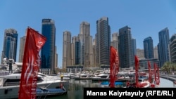 Яхты в районе Dubai Marina