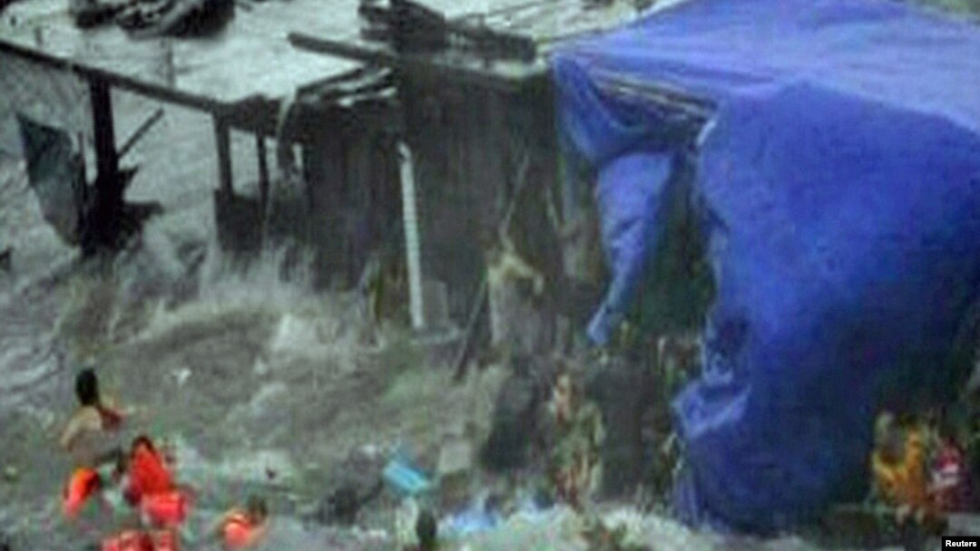The wreck of a boat laden with refugees off Christmas Island has refueled advocacy groups fight to change Australia's immigration policy.