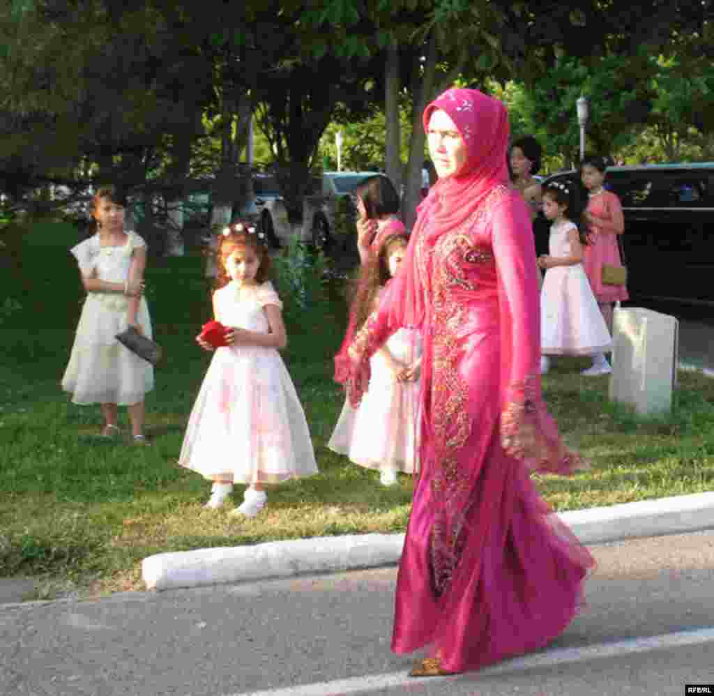 Uzbek Women Today #20