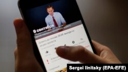 Navalnij videóüzenetekben buzdít ellenállásra