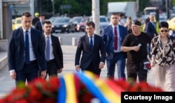 Nicușor Dan a mers vineri dimineață în Piața Universității.