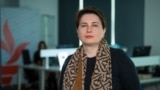 Zinaida Bolea, conferențiar universitar și dr. în psihologie, în biroul Europei Libere de la Chișinău