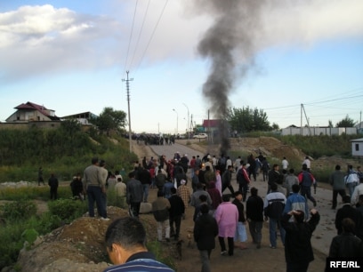 Қыз жыныс мүшесін ұйықтатты Әйелдер дәретханасын көру порно