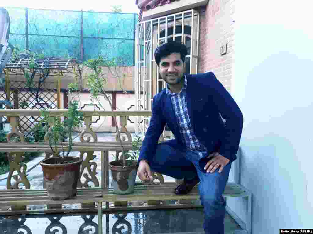 عبادالله حنانزی خبرنگار بخش افغانستان رادیو اروپای آزاد/ردیو آزادی،در حمله انتحاری امروز جان باخت 