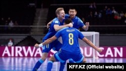 Цього разу збірна Казахстану (на фото), яка ще торік була в четвірці найкращих збірних світу, поступилася на стадії чвертьфіналу