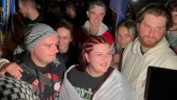 Duže od godinu dana Srbiju su potresali protesti protiv korupcije na čijem čelu je bio pokret studenata. Fotografija sa protesta održanog u Novom Sadu, 31. oktobra 2025.