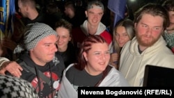 Duže od godinu dana Srbiju su potresali protesti protiv korupcije na čijem čelu je bio pokret studenata. Fotografija sa protesta održanog u Novom Sadu, 31. oktobra 2025.