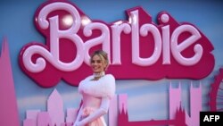 Aktorja Margot Robbie në premierën e filmit Barbie në Londër.