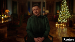 تأکید مجدد ولودیمیر زلنسکی در پیام سال نو، بر «تسلیم‌ نشدن» اوکراین