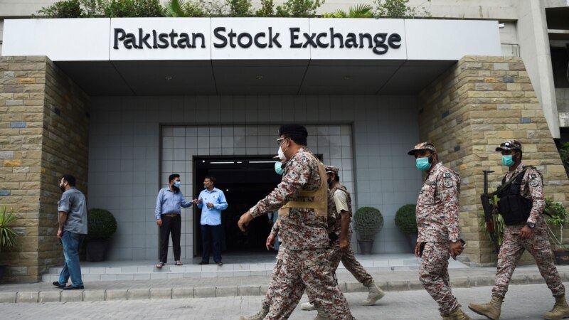 Indivizi înarmați cu grenade au atacat sediul Bursei de Valori din orașul pakistanez Karachi