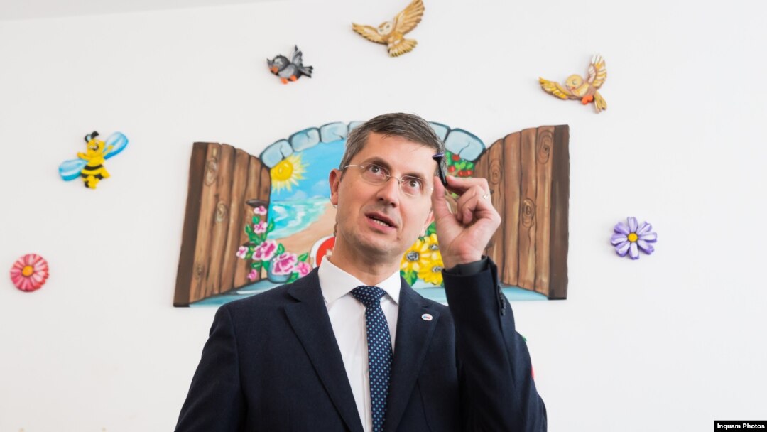 Dan Barna le-a răspuns colegilor lor că libera exprimare are niște limite. 