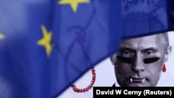 Фрагмэнт плякату на мітынгу ў Празе супраць анэксіі Расеяй Крыму, 2014, архіўнае фота