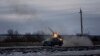 Ushtria ukrainase duke goditur caqet ruse në Donjeck. 13 shkurt 2023.
