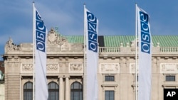 Zastave OEBS-a ispred sjedišta Stalnog savjeta ove organizacije, Beč, Austrija, 15. februar 2022.