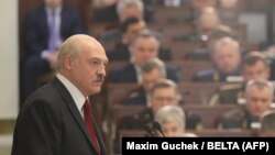 Лукашэнка падчас пасланьня беларускаму народу і Нацыянальнаму сходу