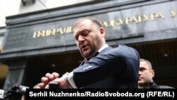 Михайло Добкін прийшов на вручення підозри в ГПУ. Київ, 14 липня 2017 року